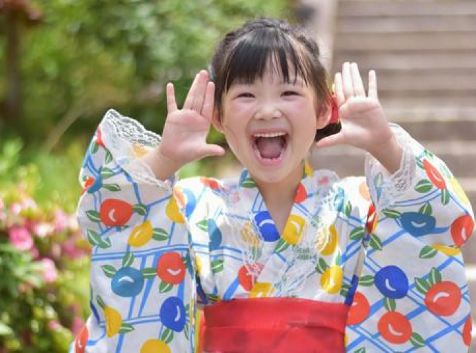 Japon Hükümeti gülme emri verdi!   Sebebi ise kahkaha atmanın faydaları... Ömrü uzatıyor, kalbi iyileştiriyor