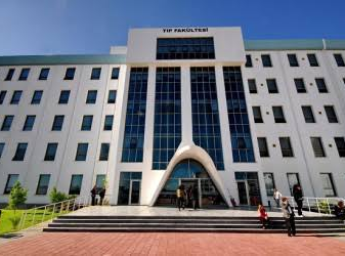 KKTC'nin İlk Tıp Fakültesi Yakın Doğu Üniversitesi Tıp Fakültesi 