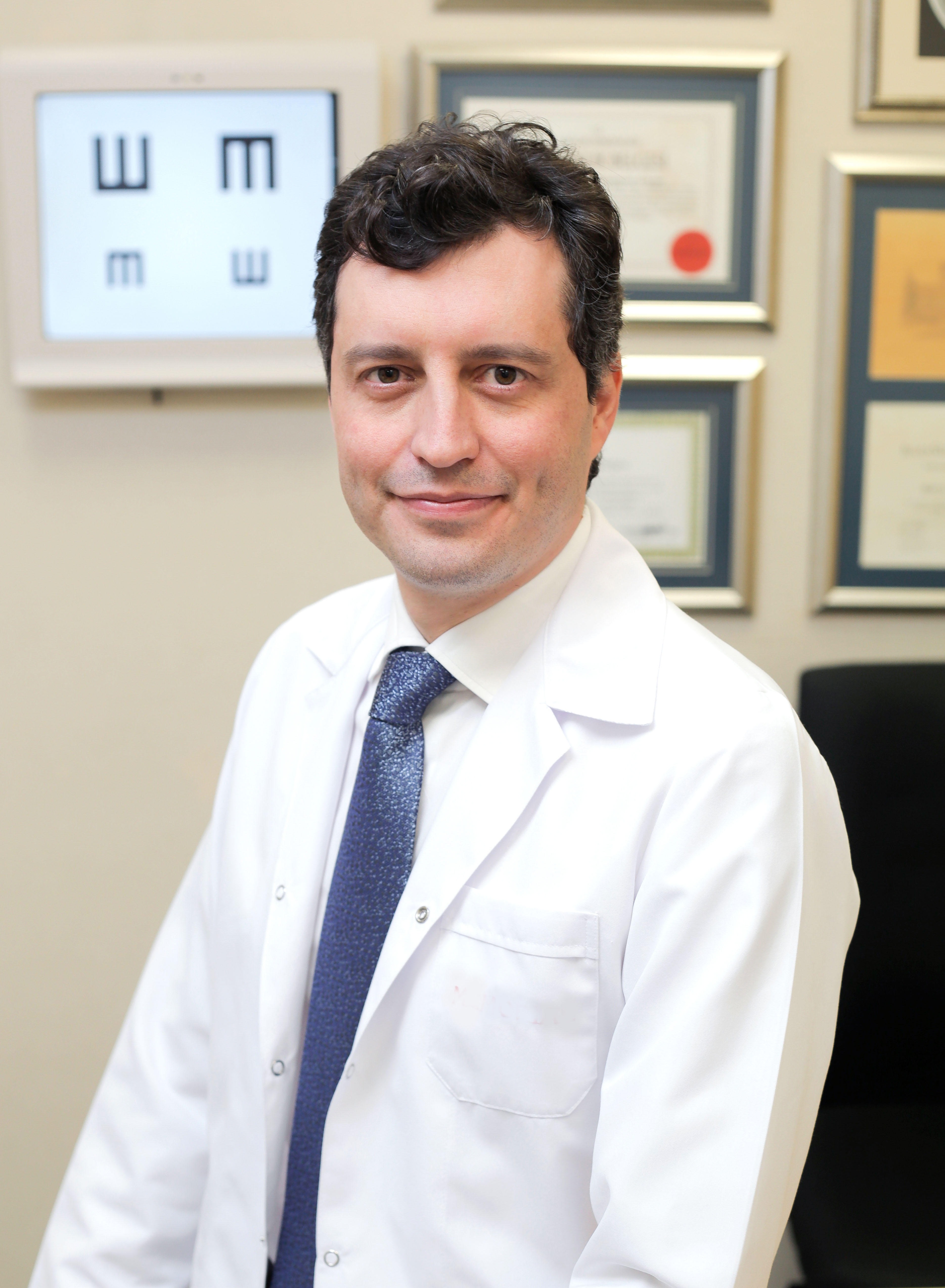Göz_Hastalıkları_Uzmanı_Doc._Dr._Barış_Sönmez.jpg